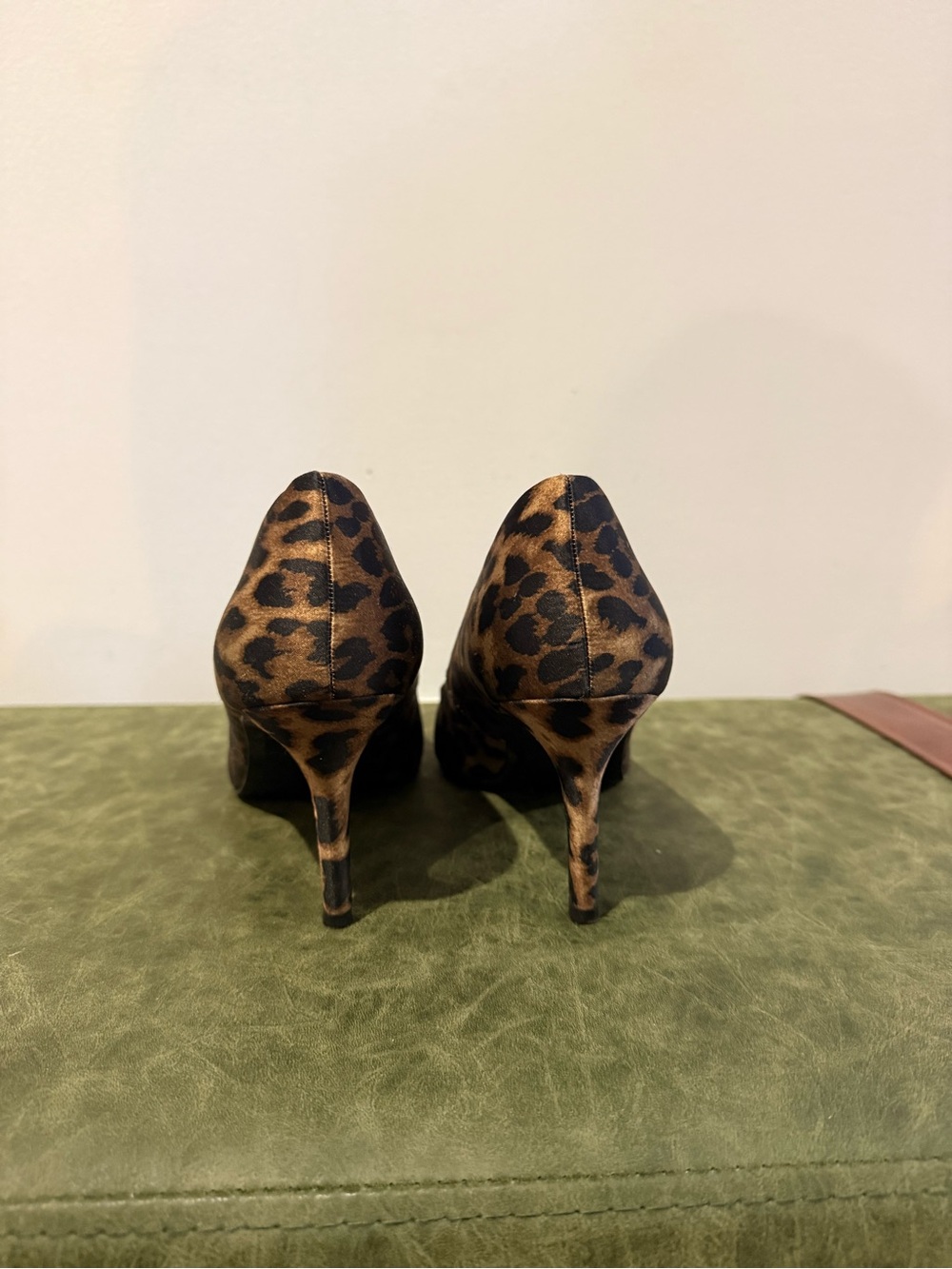 H&M Leopard Print Pointed Pumps - Brown & Black - Picture 5 of 6